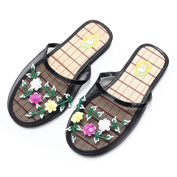 2021 Mulheres Calçados de Verão Flip-Flops Chinelos de quarto Home Televisão Impressão de Flor Mulher Slides Feminina Malha de Mulheres Casuais Sapatos de Senhoras