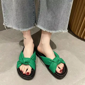 Moda 2022 versão chinelos de quarto, no verão de mulheres do desgaste exterior metade chinelo macio plano de fundo sapatos