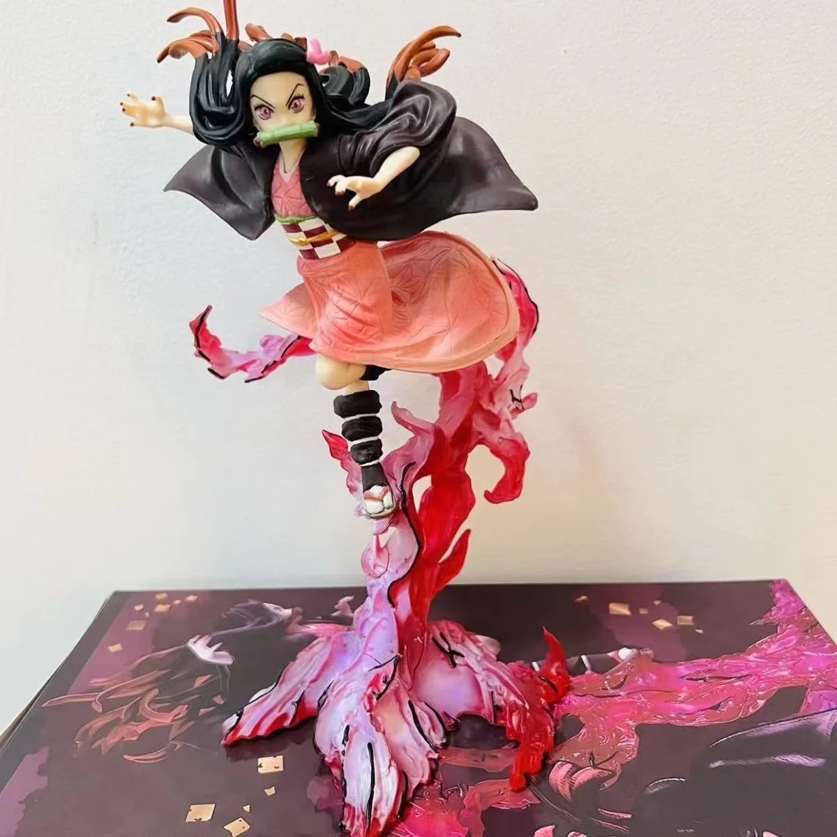 Demon Slayer PVC Figura Modelo Presente, Kamado Nezuko, Tanjirou