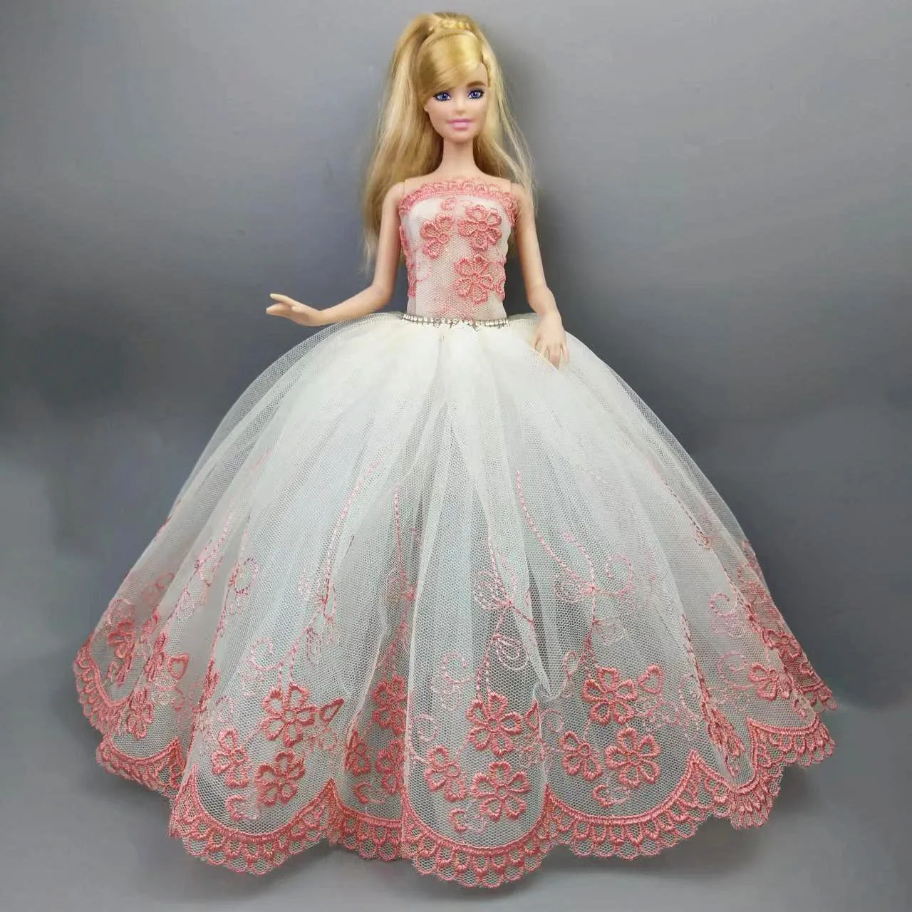 Em promoção! Moda Handmake Vestido Para Barbie Roupas De Boneca 1/6  Princesa Vestido De Roupa De Festa Casamento Vestido De Traje De Brinquedos  De Aniversário, Presente De Natal